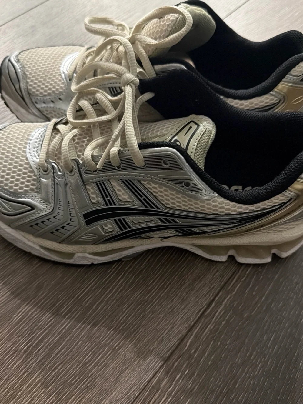 ASICS White and Black Mesh Running Sneakers